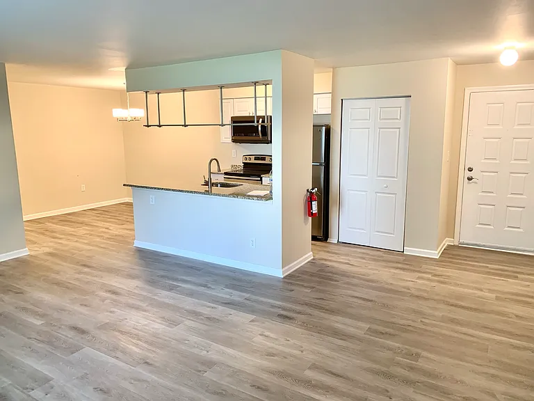 27 Steeplechase Ct — Photo 14