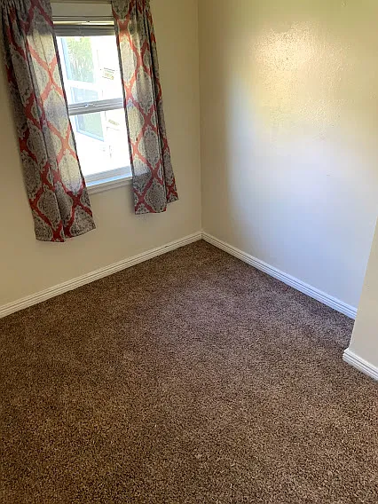 1607 Rochester St — Photo 5
