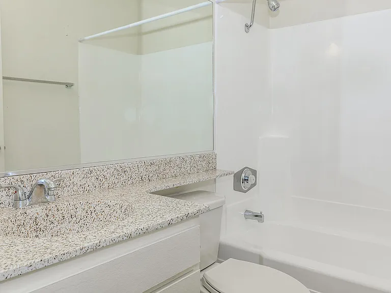 Fairway Village Apartment Homes — Photo 36