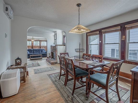 3rd image of 90 Pine St