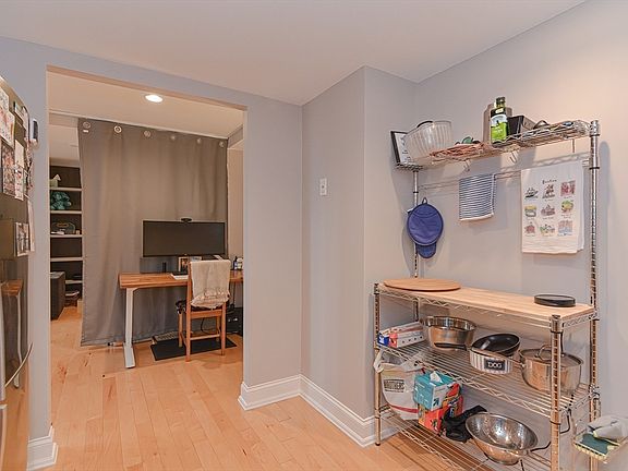 4th image of 20 Chapel St APT B313