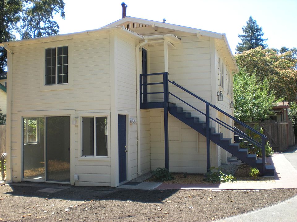2nd image of 1540A Humboldt St