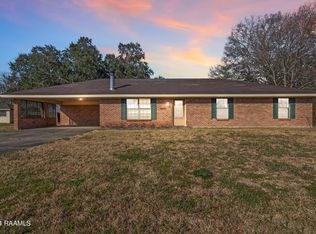 2122 Bertha St, Opelousas, LA 70570