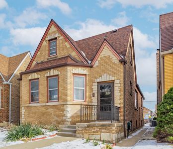 2935 N Mango Ave, Chicago, IL, 60634