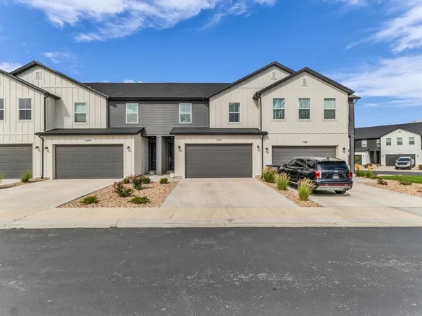 1542 N Summer Springs Cv, Salem, UT 84653