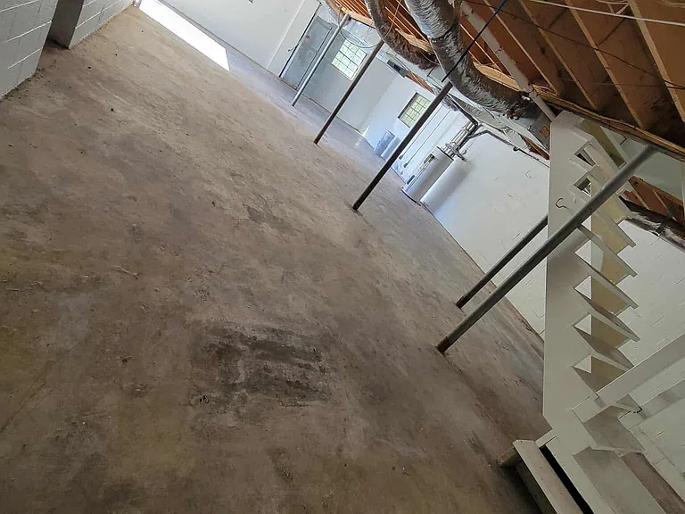 213 Hilltop Dr — Photo 9