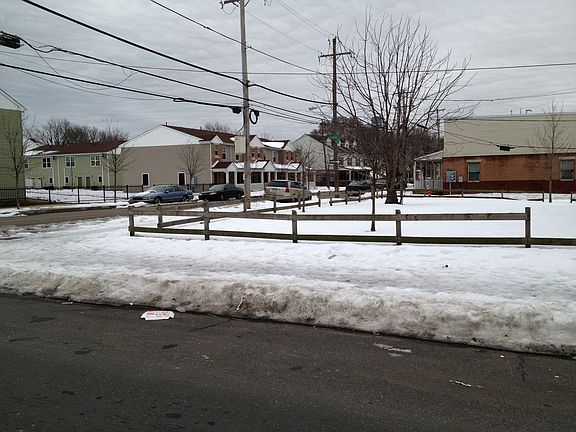 3rd image of 2200 Jefferson St
