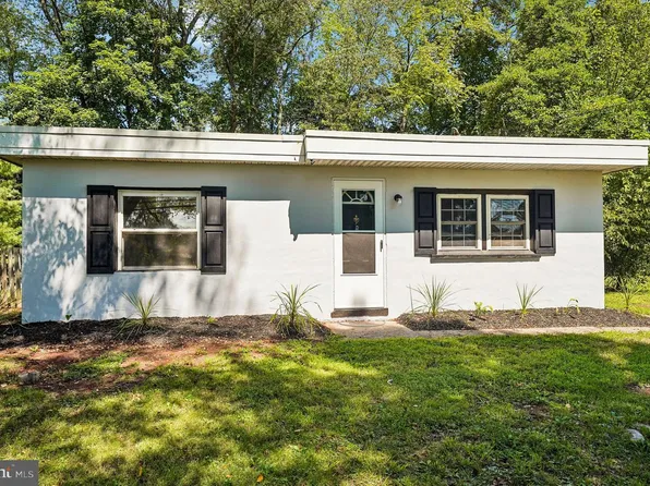 1270 Main St, Royersford, PA 19468