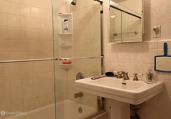 3rd image of 3725 Henry Hudson Pkwy APT 6A