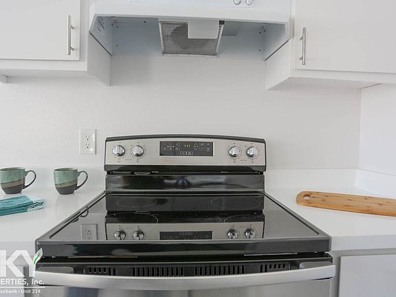 5th image of 18536 Burbank Blvd APT 107