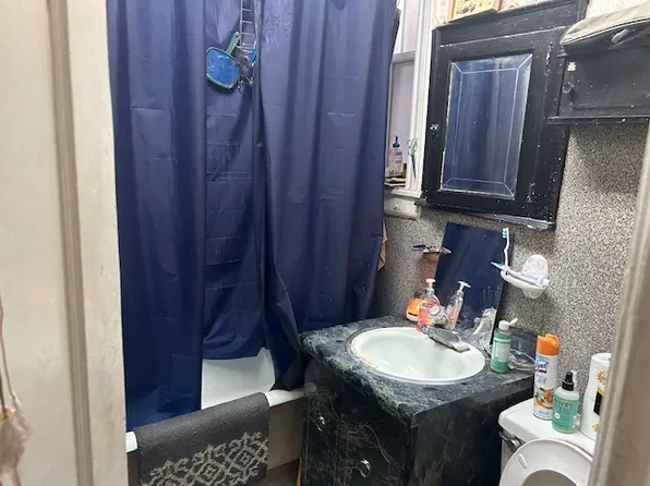 25 Van Dam Street image 13 of 22