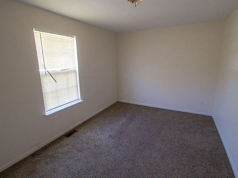 4505 Rice Rd — Photo 12