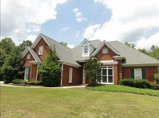 25 Fieldsparrow Ct, Oxford, GA 30054