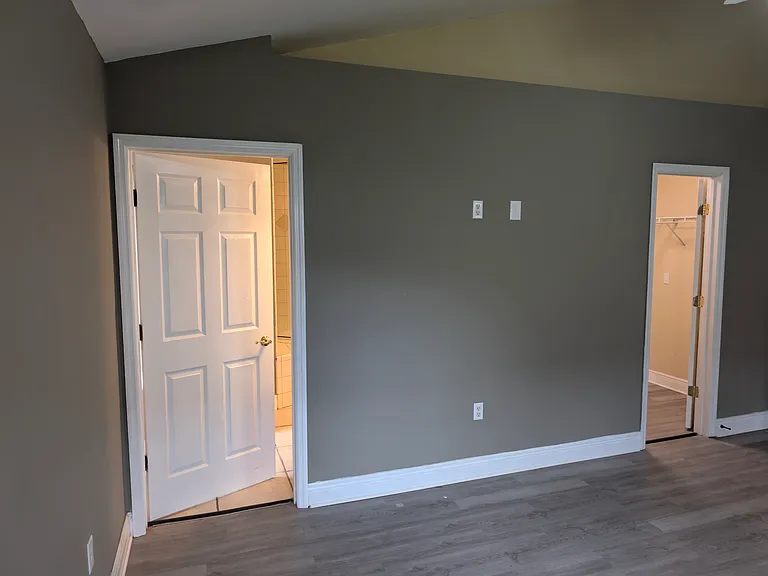 3327 Golden Rain Dr — Photo 4