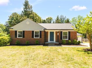 108 Flintfield Dr, Winston Salem, NC 27103