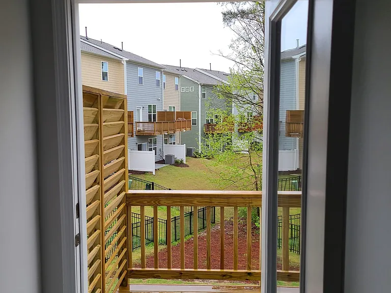 1080 Manorhaven Dr — Photo 6