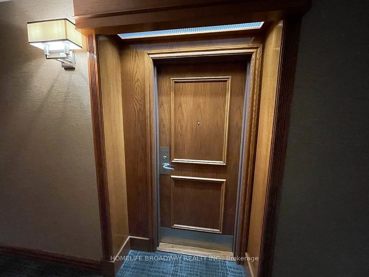 23 Lorraine Dr — Photo 3