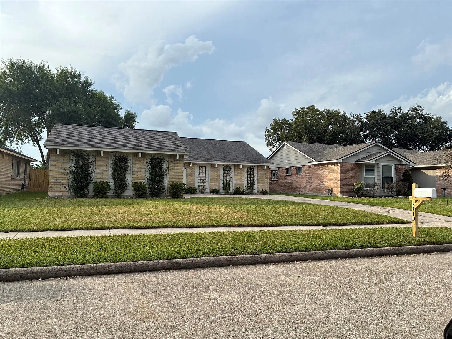 3 bed, 2.0 bath, 1608 sqft, $2,800 — Photo 2