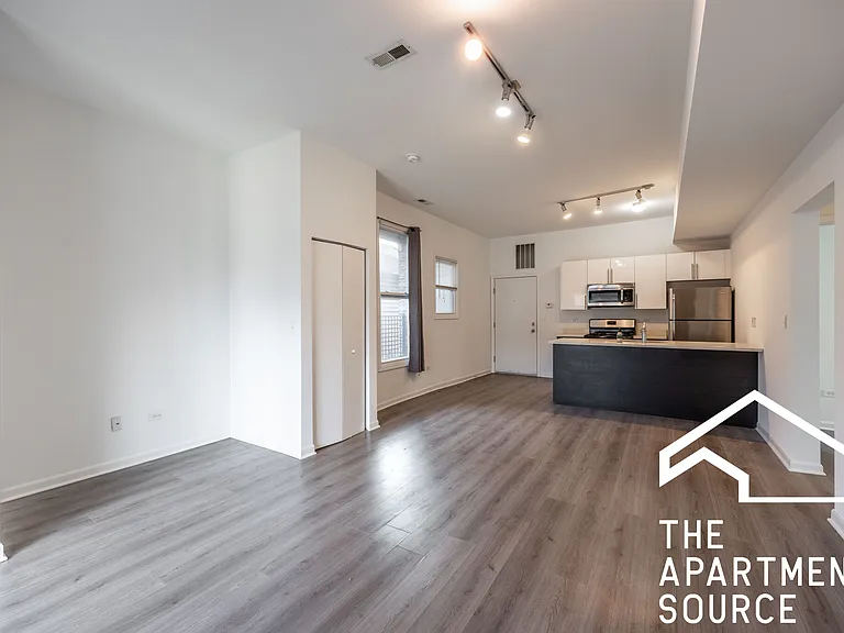 2022 S Throop St #2W — Photo 7