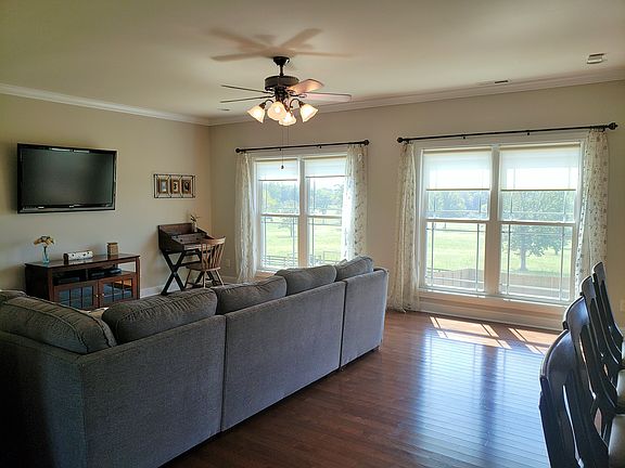 5th image of 106 Chalford Pl