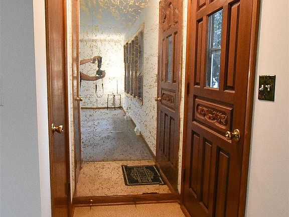 3rd image of 1195 Olson Ave