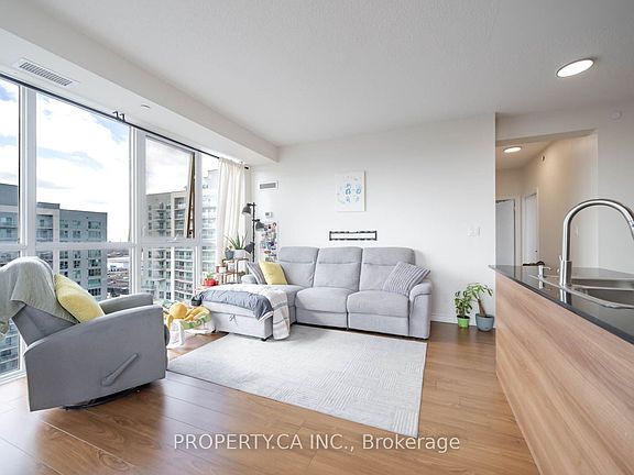 3rd image of 1328 Birchmount Rd #1509