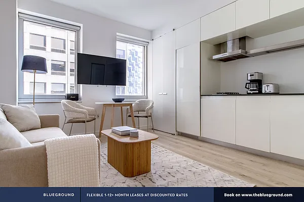 Rented by The Blueground | media 5