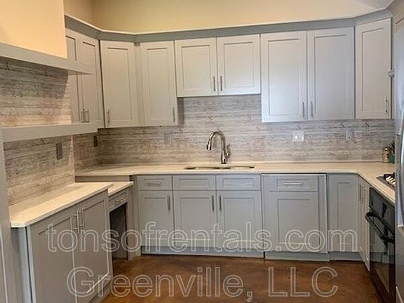 4th image of 105 Rosewood Way
