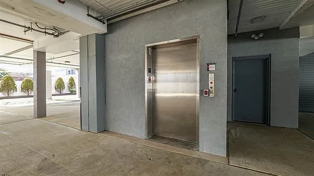 210 N Madison Ave #2 — Photo 28