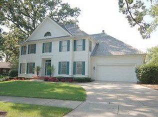 1415 Tall Oaks Dr, Carol Stream, IL 60188