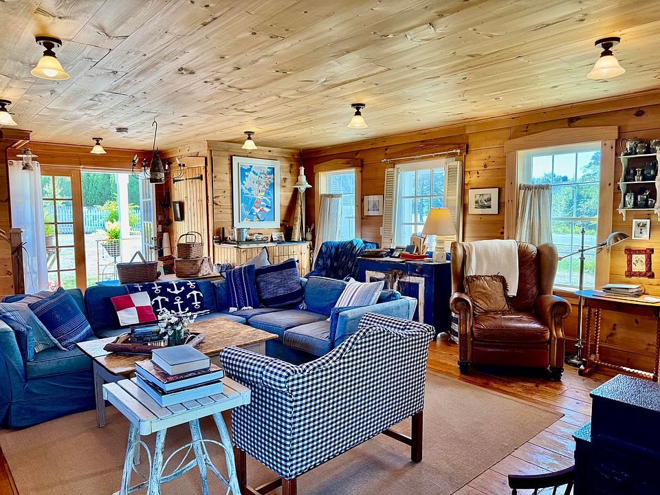 28th image of this home