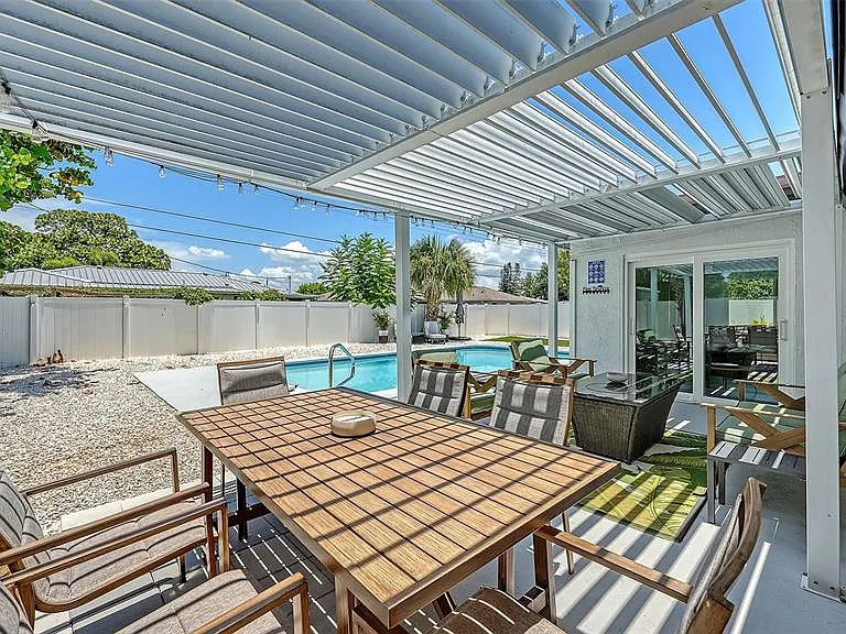 1302 Mango Ave — Photo 42