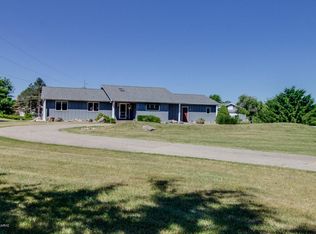 17511 Ten Mile Rd, Battle Creek, MI 49014