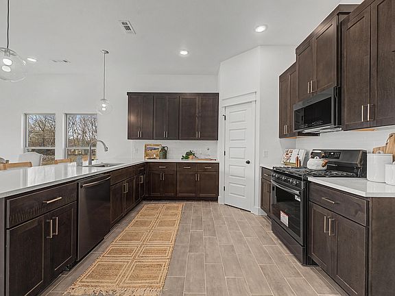 3rd image of 5153 S Ivey Lane