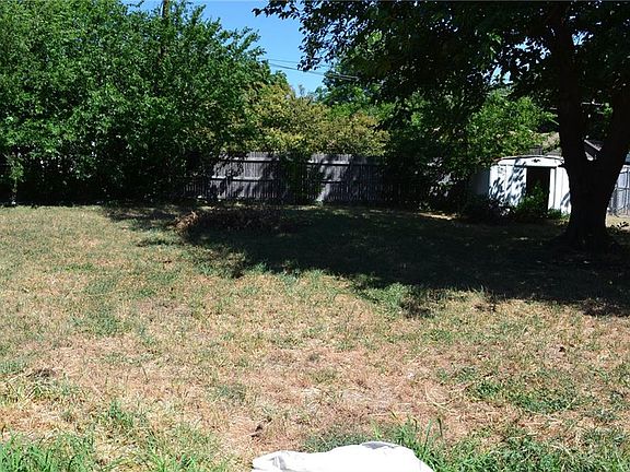 4th image of 712 Palomino Dr