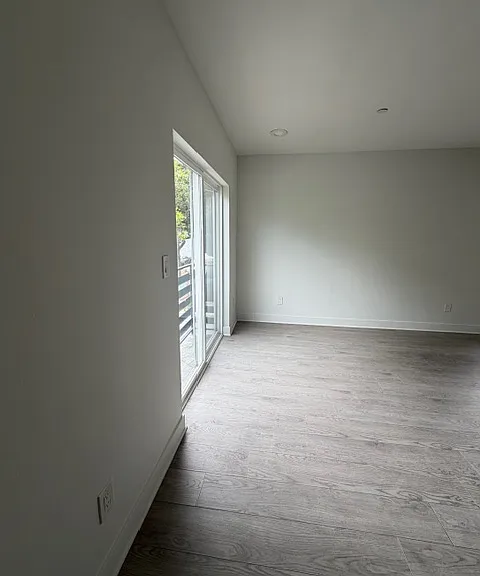 125 N Mountain View Ave #125 — Photo 10