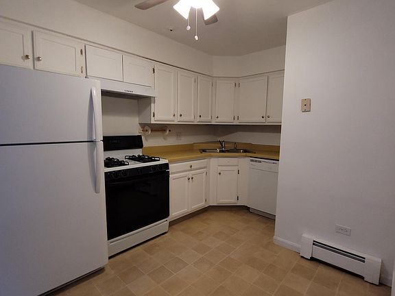5th image of 12 Crestview Ln #B