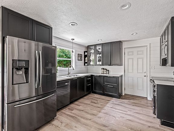 4th image of 4287 La Burnum Dr