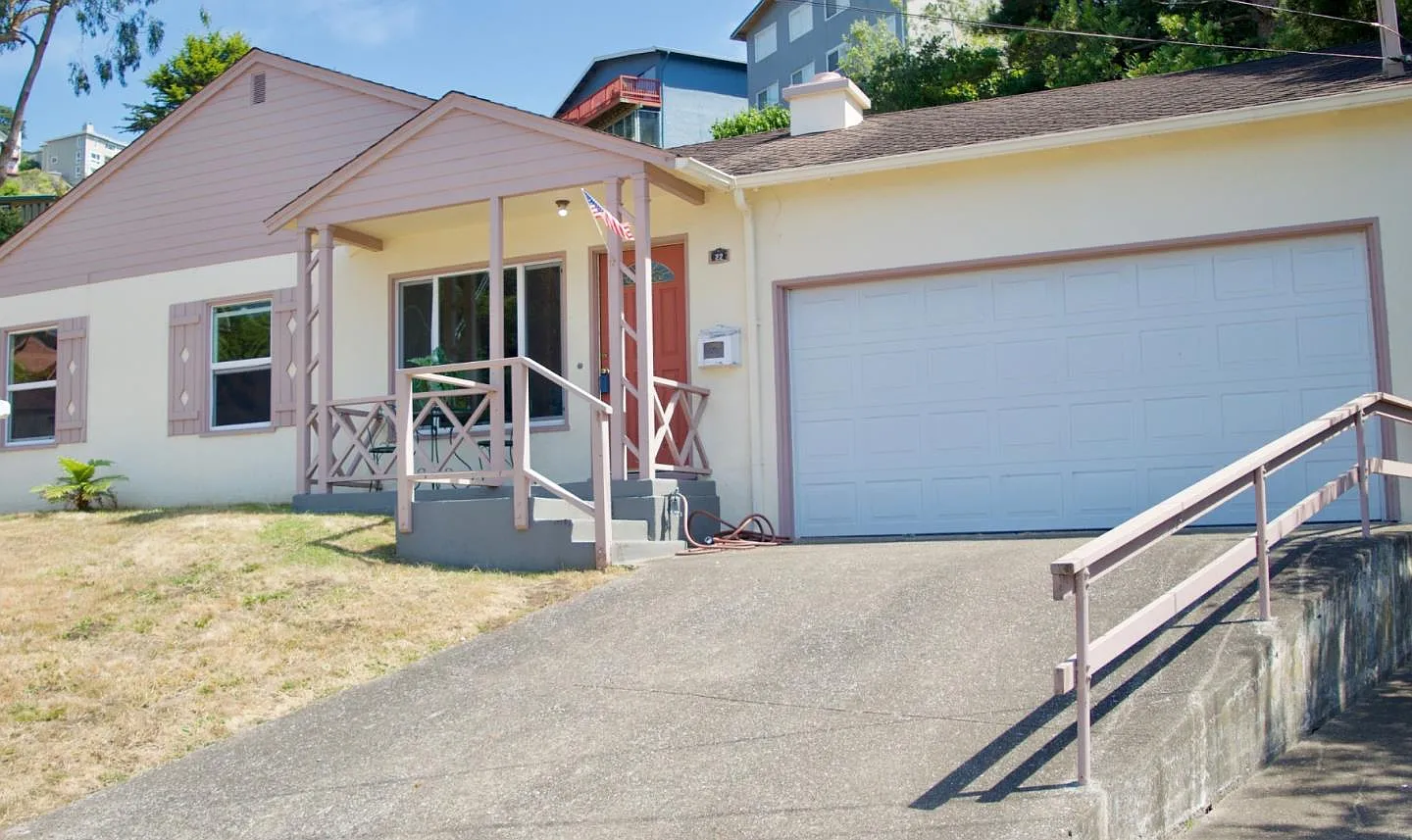 22 Hibbert Ct photo 1
