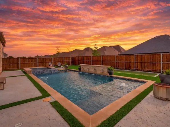 6908 Broomsedge Dr, Argyle, TX 76226