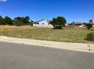 2638 Spinnaker Dr, Bandon, OR 97411