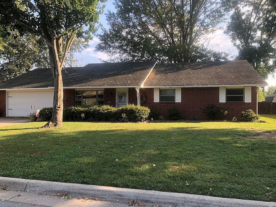 1st image of 1804 SE 18th St