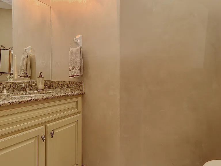 26025 Whispering Woods Cir — Photo 10