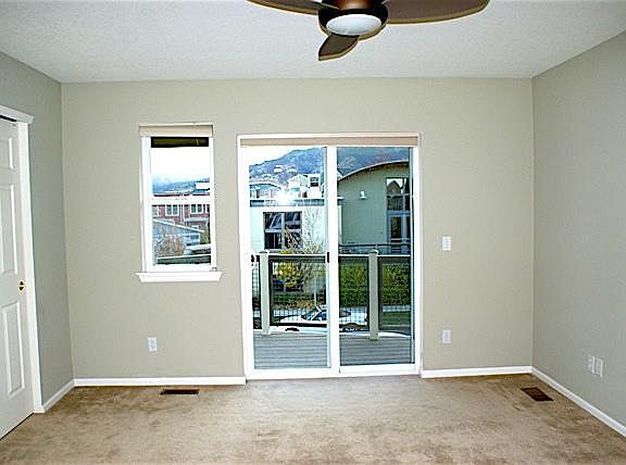 Master bedroom w/ deck