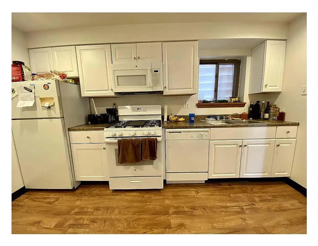 Building Photo - 92 S 9th St #2