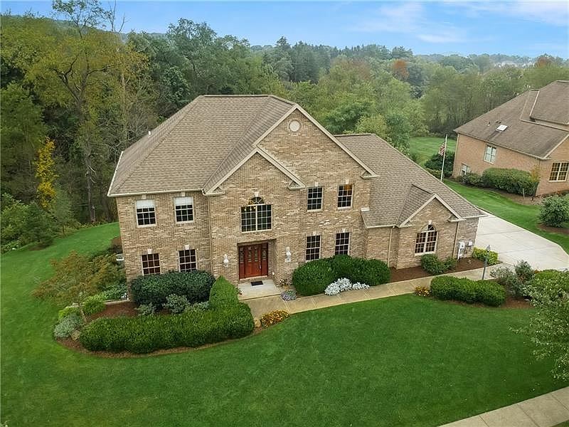 1st image of 715 Belmar Pl