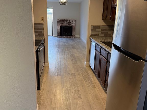 5th image of 415 Winchester Dr