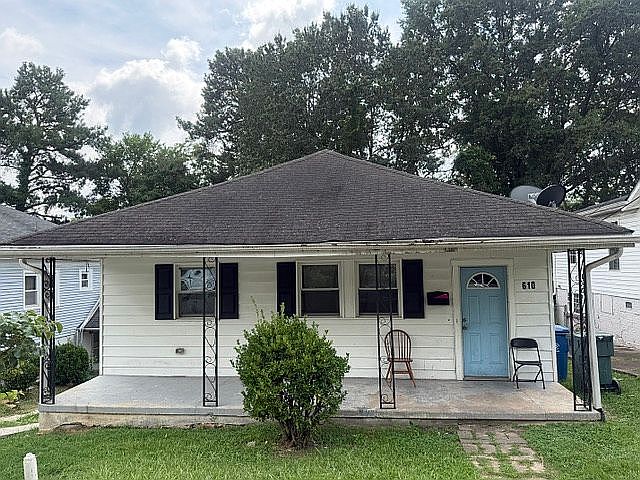 1st image of 610 Price Ave
