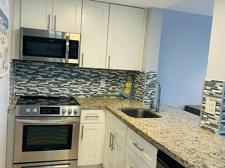 625 Antioch Ave #407 — Photo 8