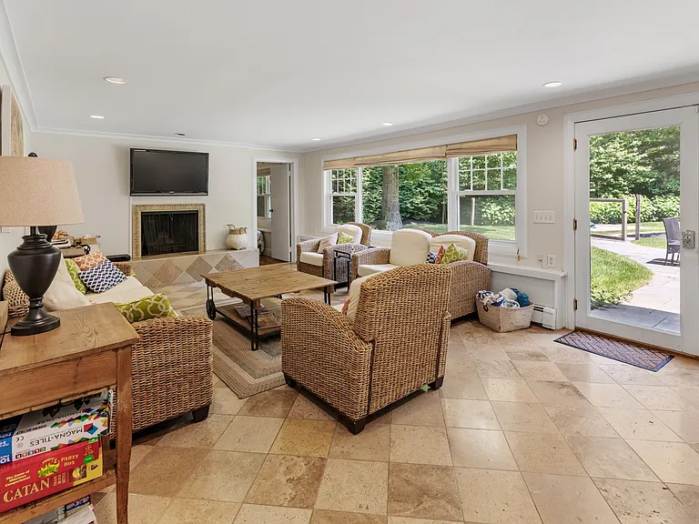 96 Wainscott Northwest Rd — Photo 10
